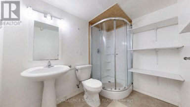 138 SUN KING CRESCENT Barrie (Innis-Shore) Ontario photo 41