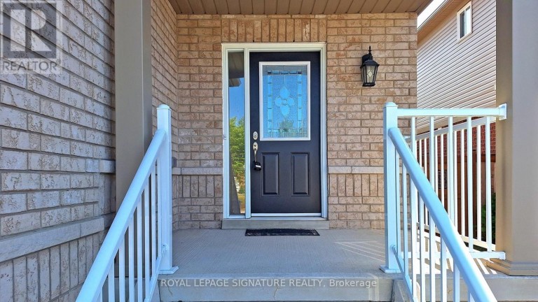 138 SUN KING CRESCENT, Barrie (Innis-Shore), Ontario, L4M0E5