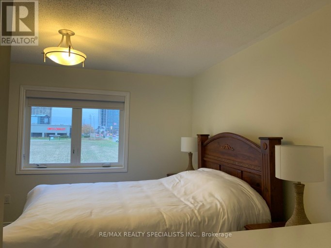 132 - 4950 ALBINA WAY, Mississauga (Hurontario), Ontario, L4Z4J6