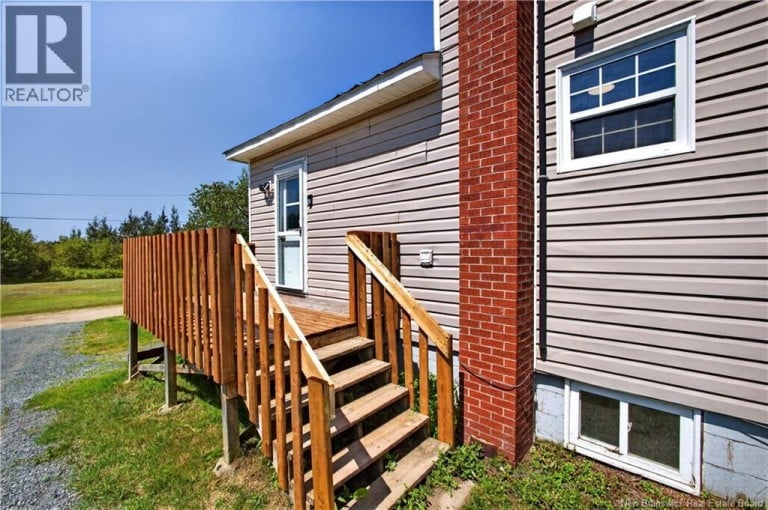 9 Bayview South Road, Baie-Sainte-Anne, New Brunswick, E9A1A5