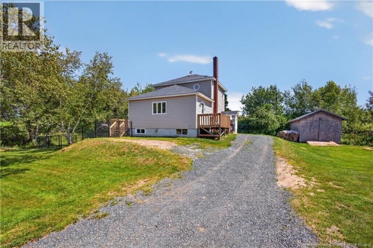 9 Bayview South Road, Baie-Sainte-Anne, New Brunswick, E9A1A5
