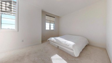 56 CHARLES WHITE COURT East Gwillimbury (Sharon) Ontario photo 15