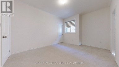 56 CHARLES WHITE COURT East Gwillimbury (Sharon) Ontario photo 19