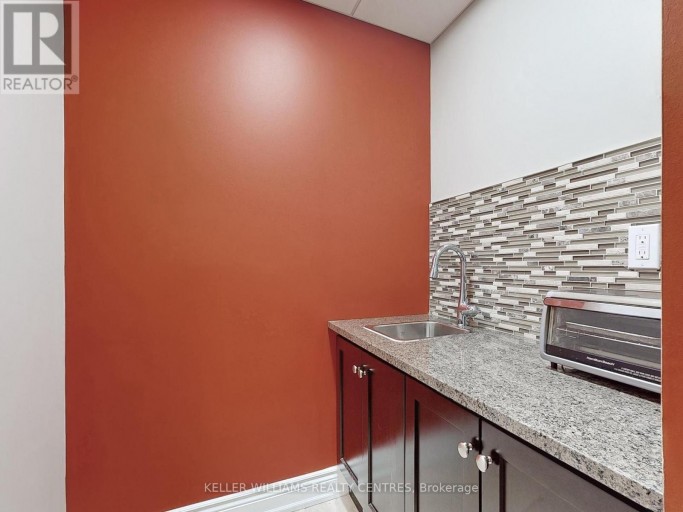 UNIT 4 - 117 WELLINGTON STREET E, Aurora (Aurora Village), Ontario, L4G1H9