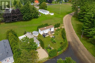 218 BEACH ROAD Centre Wellington Ontario photo 4