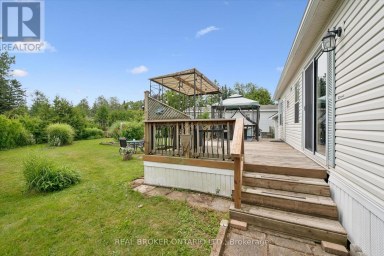 218 BEACH ROAD Centre Wellington Ontario photo 9