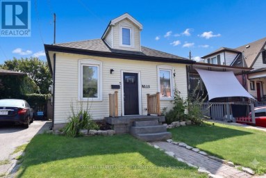 180 PROVINCE STREET N Hamilton (Crown Point) Ontario photo 1