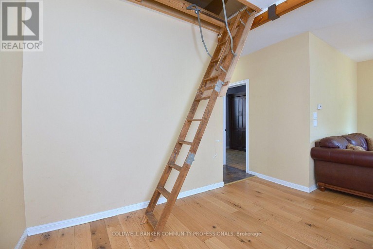 180 PROVINCE STREET N, Hamilton (Crown Point), Ontario, L8H4H8