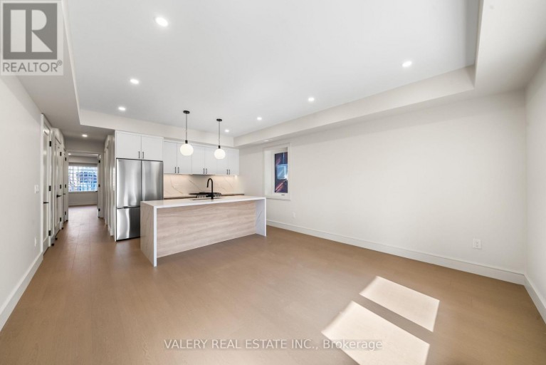 MAIN - 131 DOVERCOURT ROAD, Toronto (Trinity-Bellwoods), Ontario, M6J3C5