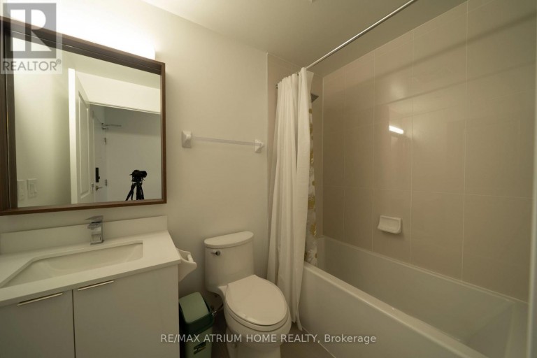 725 - 543 RICHMOND STREET W, Toronto (Kensington-Chinatown), Ontario, M5V0W9