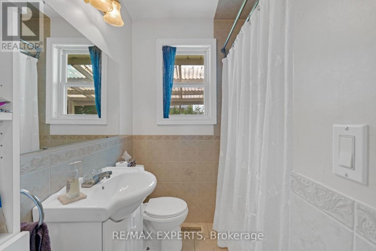 307 PEARL STREET, Caledon (Bolton West), Ontario, L7E4Z2