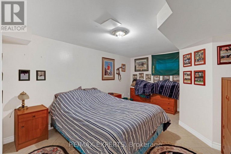 307 PEARL STREET, Caledon (Bolton West), Ontario, L7E4Z2