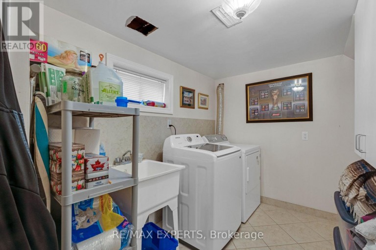 307 PEARL STREET, Caledon (Bolton West), Ontario, L7E4Z2