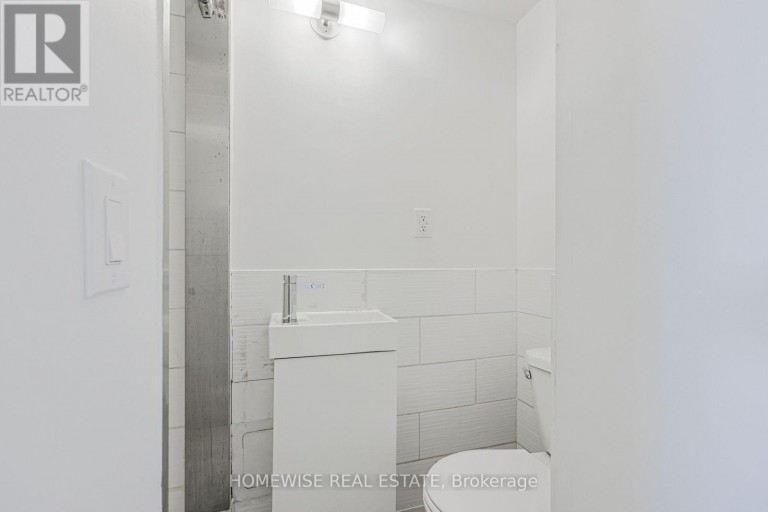 107 - 2204 DUFFERIN STREET, Toronto (Caledonia-Fairbank), Ontario, M6E3R8