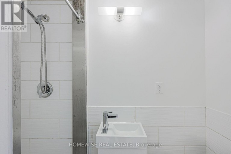 107 - 2204 DUFFERIN STREET, Toronto (Caledonia-Fairbank), Ontario, M6E3R8
