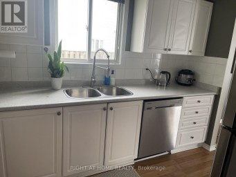 ROOM 1 - 33 PHAIR CRESCENT London South (South J) Ontario photo 5