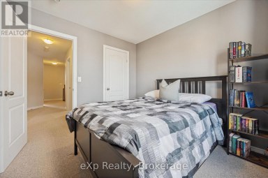 14 SADLER STREET Centre Wellington (Fergus) Ontario photo 21