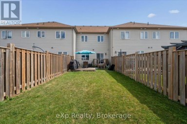 14 SADLER STREET Centre Wellington (Fergus) Ontario photo 35