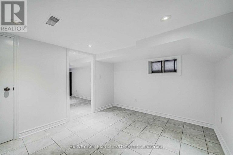 LOWER - 184 CEDRIC AVENUE, Toronto (Oakwood Village), Ontario, M6C3X8