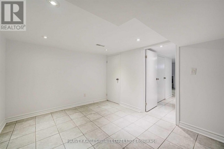 LOWER - 184 CEDRIC AVENUE, Toronto (Oakwood Village), Ontario, M6C3X8