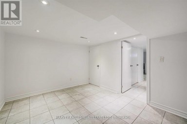 LOWER - 184 CEDRIC AVENUE Toronto (Oakwood Village) Ontario photo 14