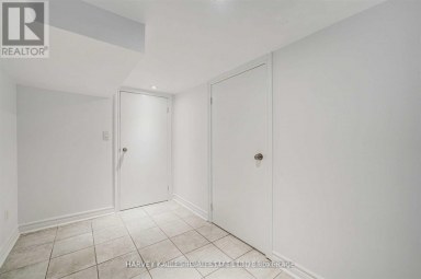 LOWER - 184 CEDRIC AVENUE Toronto (Oakwood Village) Ontario photo 9