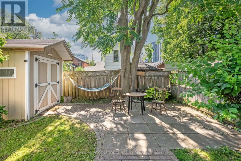 12 PEEL STREET S, Hamilton (Strathcona), Ontario, L9H3E2