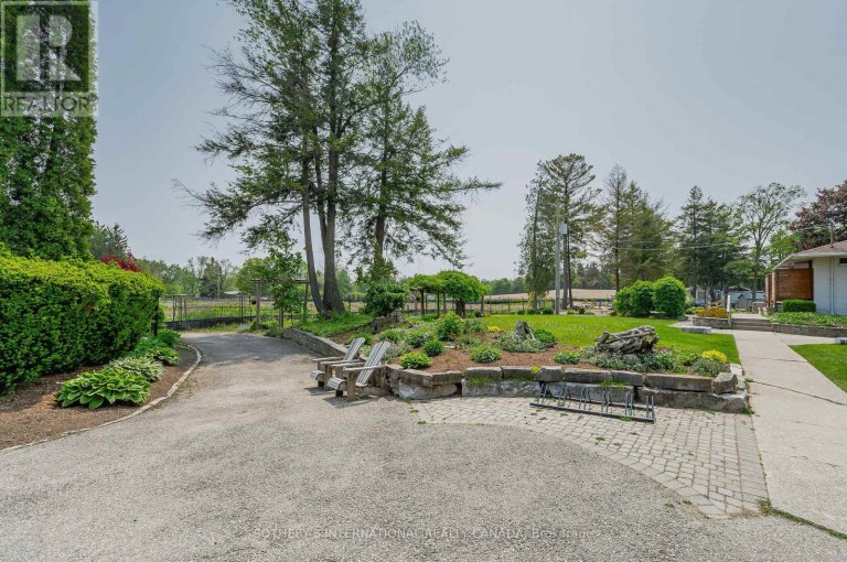 215 - 580 BEAVER CREEK ROAD, Waterloo, Ontario, N2J3Z4