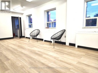 300 - 226 BATHURST STREET Toronto (Trinity-Bellwoods) Ontario photo 4
