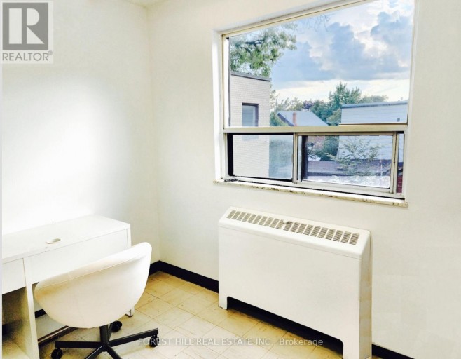300 - 226 BATHURST STREET, Toronto (Trinity-Bellwoods), Ontario, M5T2R9
