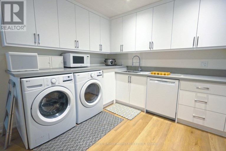1413 QUEEN VICTORIA AVENUE, Mississauga (Lorne Park), Ontario, L5H3H2