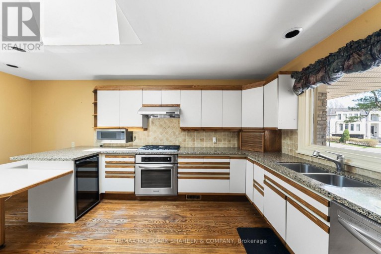 45 HI MOUNT DRIVE, Toronto (Bayview Village), Ontario, M2K1X3