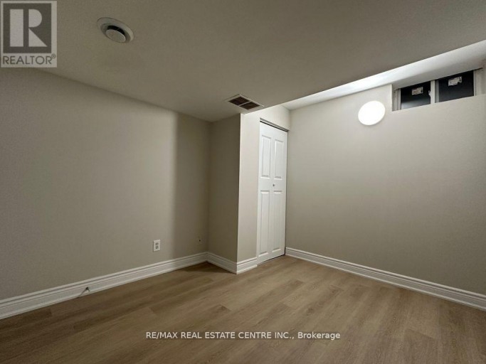 BSMT - 5418 LOONLAKE AVENUE, Mississauga (East Credit), Ontario, L5V2E1