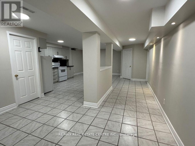 BSMT - 5418 LOONLAKE AVENUE, Mississauga (East Credit), Ontario, L5V2E1