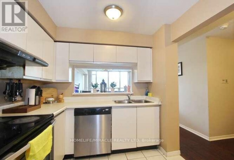 806 - 400 WEBB DRIVE, Mississauga (City Centre), Ontario, L5B3Z7