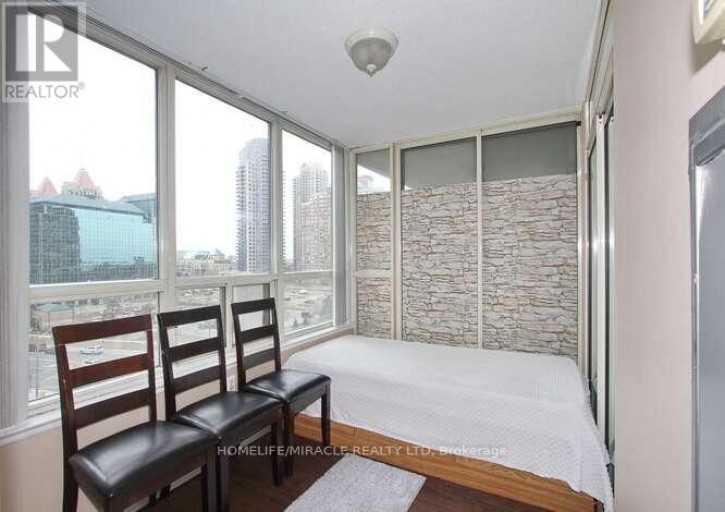 806 - 400 WEBB DRIVE, Mississauga (City Centre), Ontario, L5B3Z7