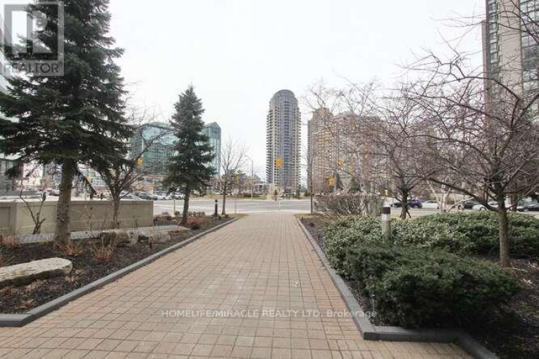 806 - 400 WEBB DRIVE, Mississauga (City Centre), Ontario, L5B3Z7