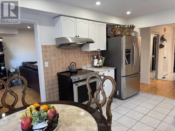 5781 SIDMOUTH STREET, Mississauga (East Credit), Ontario, L5V2K3