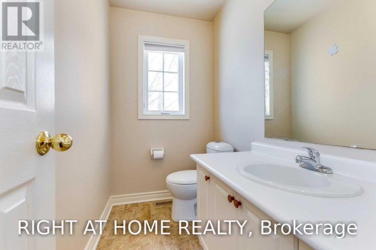 96 HOWELL ROAD, Oakville (RO River Oaks), Ontario, L6H5Z4