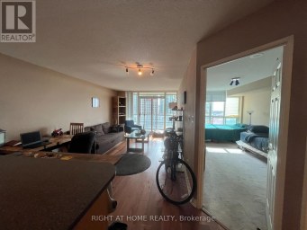 906 - 156 ENFIELD PLACE Mississauga (Cooksville) Ontario photo 9