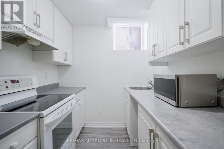 BSMT - 570 SPRINGVIEW DRIVE, Pickering (Amberlea), Ontario, L1V4X2