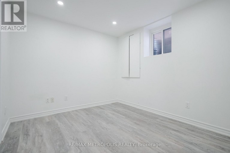BSMT - 570 SPRINGVIEW DRIVE, Pickering (Amberlea), Ontario, L1V4X2