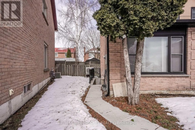 BSMT - 570 SPRINGVIEW DRIVE, Pickering (Amberlea), Ontario, L1V4X2