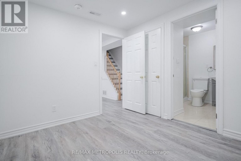 BSMT - 570 SPRINGVIEW DRIVE, Pickering (Amberlea), Ontario, L1V4X2