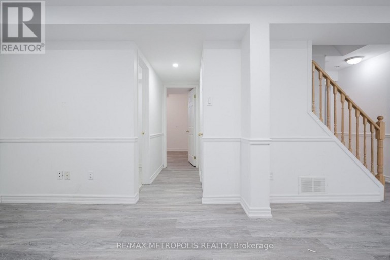 BSMT - 570 SPRINGVIEW DRIVE, Pickering (Amberlea), Ontario, L1V4X2