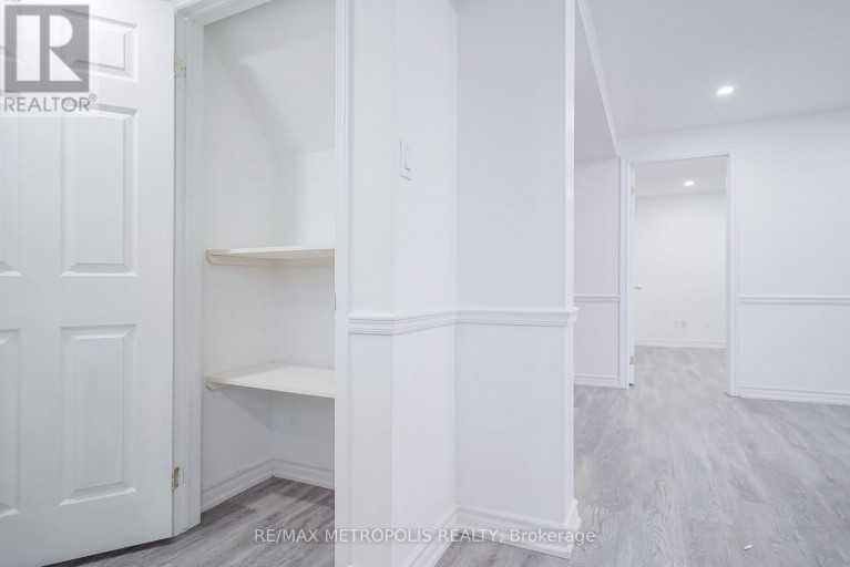 BSMT - 570 SPRINGVIEW DRIVE, Pickering (Amberlea), Ontario, L1V4X2