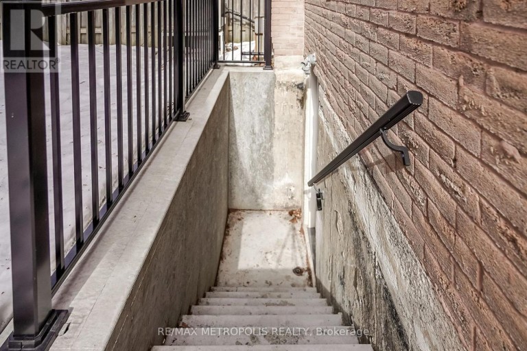 BSMT - 570 SPRINGVIEW DRIVE, Pickering (Amberlea), Ontario, L1V4X2