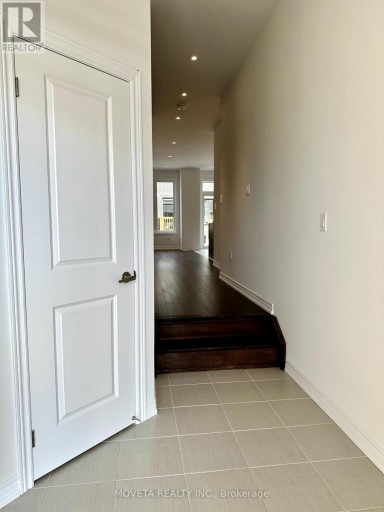 13 MILADY CRESCENT, Barrie, Ontario, L9J0X3