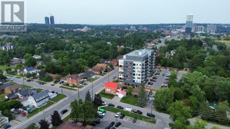 A - 3 BOYS STREET S, Barrie (Queen's Park), Ontario, L4N1Z5