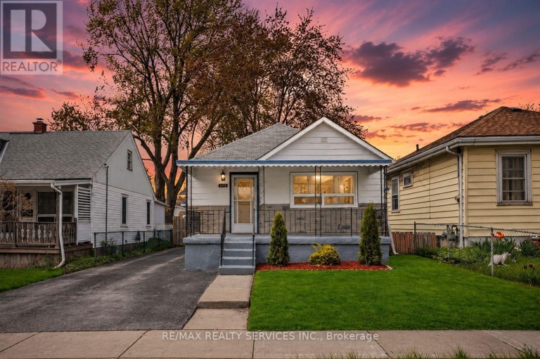 215 HIGHBURY AVENUE N, London East (East M), Ontario, N5Z2W6